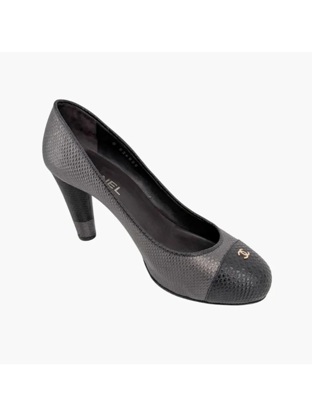 Chanel Textured Gray CC Logo Cap Toe Platform Pumps Heels Size 37.5 US 6.5–7